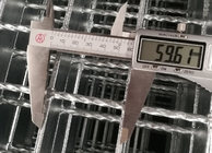 60x50mm Hasır Pres Kaynaklı Sıcak Galvanizli Çelik Izgaralar Düz Yüzey