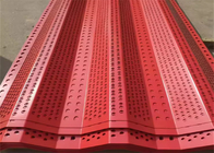 Kırmızı Perforated Windbreak Çit Panelleri Dışarı Polyester Fiber Doldurma Elektrostatik Toz Bitirme